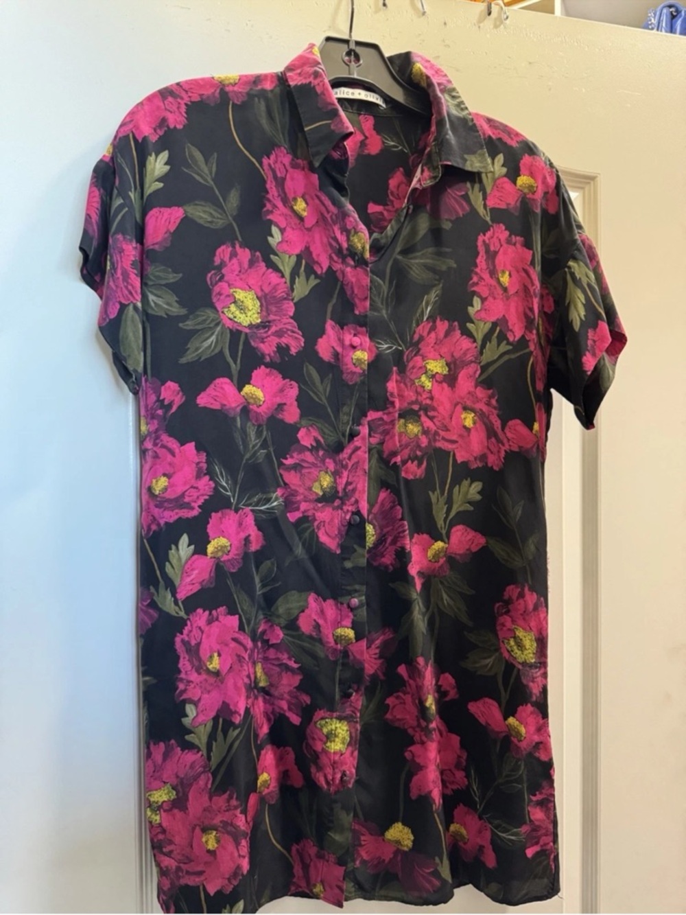 Alice + Olivia Black Short-Sleeve Button-Up with Bright Pink Floral Print